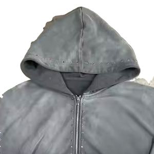 Conjunto de 2 piezas con efecto desgastado por el sol y lavado ácido, con estampado completo y pedrería, compuesto por sudadera con capucha y pantalón acampanado. HECHO POR HS 2026 - Product Image 2