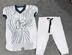 La más alta calidad de diseño personalizado sublimación jóvenes uniformes de fútbol americano aparejos sarga Jersey pantalones integrados - Product Image 1