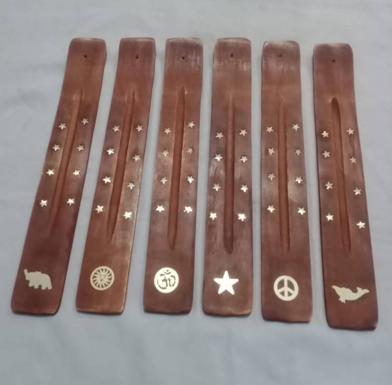 สีน้ำตาล