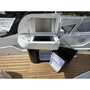 Sacs et pochettes étanches Fairline F-LINE 33 OB 2023 - Product Image 6
