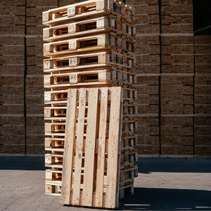 Paleta estándar europea de madera maciza personalizada de alta calidad 1200*800 Entrada de 4 vías mejor precio solución de almacenamiento Industrial de doble cara - Product Image 1