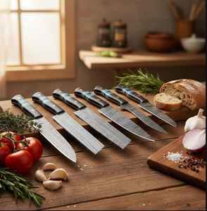 Juego de Cuchillos de Chef Hechos a Mano de Alta Calidad, Acero de Damasco, con Mangos de Madera, Juego de 7 Piezas con Funda de Cuero - Product Image 2