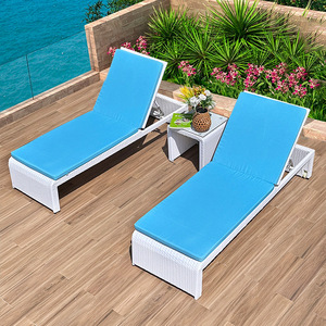 Chaise longue pliante en rotin PE de qualité supérieure avec coussin en polyester, résistante aux intempéries, pour extérieur, bord de piscine, usage intensif, villa, cour - Product Image 1