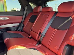 รถ SUV ระดับหรู ปี 2024 รุ่น G - GV70 2.5T AWD สภาพดี ราคาคุ้มค่า - Product Image 4