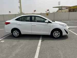 Económico, Usado, Blanco, X L E HATCHBACK 2024, Tracción en las Cuatro Ruedas, Asientos de Cuero, ACC, Automático, 5 Plazas, Faros LED, Cámara Trasera de 360° - Product Image 2