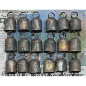 Campanas Rústicas de Metal y Hierro con Parte Superior Redondeada, 2 Campanas Artesanales - Suministro al por Mayor para Manualidades y Decoración - Product Image 1