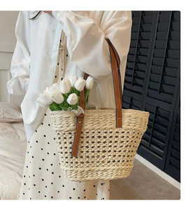 Bolso de Mano de Paja Tejido a Mano, Personalizado y Hermoso, para Mujer, Ideal para la Playa o Uso Diario - Product Image 2