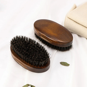 Brosse à barbe en bois MORGANS INDUSTRIES avec poils de cheval - Outil de toilettage écologique et pratique pour les voyages pour hommes - Product Image 2