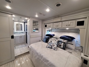 New 2026 Holiday R-a-m-b-l-e-r A-r-m-a-d-a- 4-0-M C-a-r-a-v-a-n trailer - Product Image 6