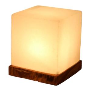 Lampe en bloc de sel de l'Himalaya à l'éclat vibrant, design géométrique écologique, 4 options de couleur, artisanat sculpté, Sian Enterprises - Product Image 3