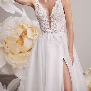 Magnifique robe de mariée de soirée sans manches, longueur au sol, en crêpe de lin, col en V, couleur blanche, robe de mariée glamour, robe sans manches, glamour - Product Image 1