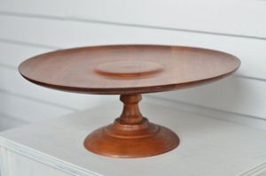 Présentoir à gâteaux en bois de ferme traditionnelle avec un savoir-faire haut de gamme pour les tables de dessert de mariage - Product Image 6