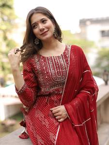 Tenue de fête de mariage à la mode toute la saison 3 pièces cousues costume en mousseline de soie brodée de qualité supérieure travail et tissu de haute qualité - Product Image 5