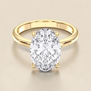 Bague de fiançailles solitaire en Moissanite ovale 4.20 carats E-F/VVS-VS sertie de broches en argent pour femme - Product Image 4