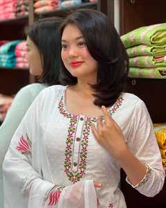 Diseñador 3 piezas Kurtis Set elegante bordado y secuencia trabajo elegante mujer Ropa Étnica traje para bodas fiestas festivales - Product Image 4