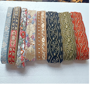 Cordones de trabajo de hilo bordados hechos a medida en patrón de scalaping y en opciones multicolores en bordado de lentejuelas. - Product Image 1