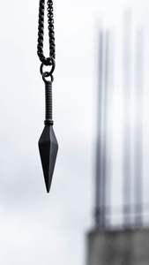 Collares ovalados geométricos huecos para mujer Collar con colgante ovalado de color plateado de acero inoxidable - Product Image 3