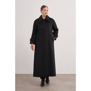 Cappotto Invernale Nero Intrecciato con Colletto a Camicia e Polsini con Spalline - Product Image 3