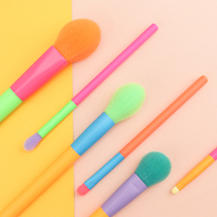 Ensemble de pinceaux de maquillage de 12 pièces avec logo personnalisé, couleur arc-en-ciel, poils synthétiques vegan, manche en plastique, kit de pinceaux de maquillage cosmétique