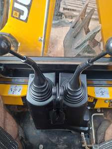 รถแบคโฮขนาดเล็ก JCB 1CX ใช้งานน้อย |   รถตักขนาดกะทัดรัดน้ำหนักใช้งาน 2800 กก. |   รถขุดขนาดเล็กขับเคลื่อน 4 ล้อ ระบบไฮโดรสแตติก - Product Image 5