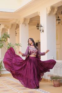 Broderie lourde moderne Thared Work Lehenga Choli Femmes Meilleur prix Festival indien Lehenga choli & koti - Product Image 2