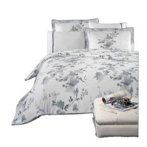 Juego de Ropa de Cama de Lujo de 6 Piezas, Tamaño King, Satén de Algodón con Diseño Floral, Funda Nórdica XL, Sábana Ajustable y Fundas de Almohada para Uso Doméstico - Product Image 1