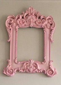 Cadre de miroir en bois de style traditionnel avec un artisanat durable et un charme vintage pour la décoration du salon ou de la salle de bain - Product Image 6