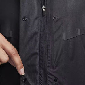 Nouvel ensemble de survêtement pour femmes personnalisé en deux pièces avec capuche, en nylon et polyester, pour l'été, jogging, veste coupe-vent, short - Product Image 3