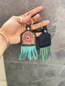 Haute qualité en cuir repoussé mignon charmant gland porte-clés Offre Spéciale fabriqués à la main Style occidental moderne couleur Turquoise porte-clés - Product Image 2