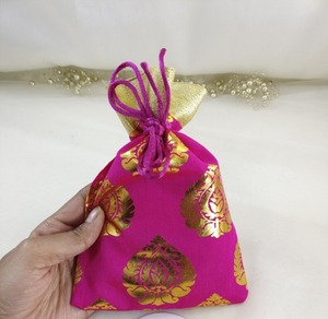 Sac à main traditionnel à cordon Royal sac Potli en velours de mariée pour les mariages pochette Shagun faveur de mariage indien Halloween nouveau Ramadan - Product Image 1