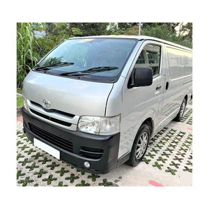 Fourgonnette de tourisme Toyota Hiace certifiée à vendre avec historique de service complet - Product Image 2