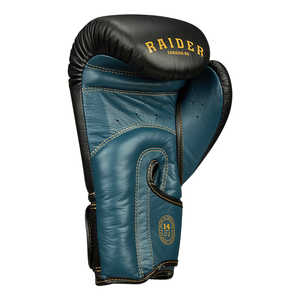 Gants de boxe RAIDER en cuir noir/bleu pour le sparring thaïlandais et le MMA, disponibles en tailles 10oz, 12oz, 14oz, 16oz - Product Image 3