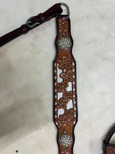 Conjunto de Equipo Ecuestre Occidental de Alta Calidad y Durabilidad con Ajustes de Hebilla para Entrenamiento y Uso Diario Disponible a un Precio Accesible - Product Image 5