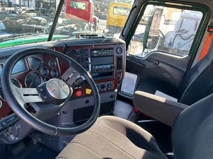 Camión de Transporte de Carga de Grado Militar, Semirremolque con Cabina Diurna, Fabricado para Uso en Carreteras de Alto Tráfico, Vehículo Contenedor - Product Image 5