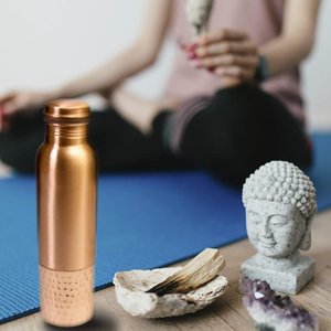 Bouteille d'eau de bureau en cuivre pur artisanal, propriétés antibactériennes, 500 ml, couvercle étanche, écologique pour - Product Image 1