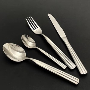Wholesale Custom Hotel Restaurant Sliverware Mirror Polish Stainless Steel Flatware Spoons Forks and <b>Knives</b> Cutlery <b>Set</b> - Product Image 1