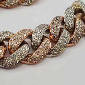 Elegante Collar de Eslabones Cubanos para Hombre en Tono Dorado con Diseño de Eslabones Duraderos - Product Image 2