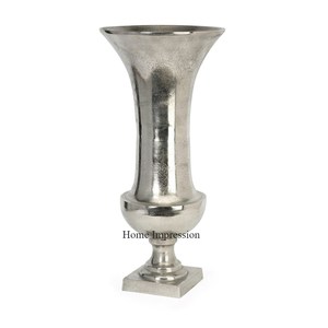 Vases d'affichage de fleurs de trompette d'approvisionnement direct d'usine de vente chaude en aluminium plaqué or de haute qualité au prix de gros - Product Image 5