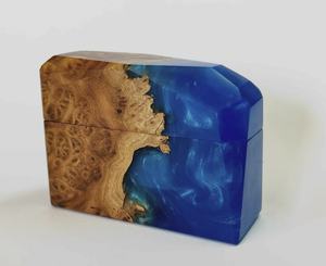 Boîte à bijoux de luxe en bois et époxy Petit emballage cadeau Boîte à bagues en bois de fiançailles et taille personnalisée au meilleur prix - Product Image 2