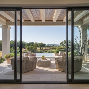 ประตูบานเลื่อนอลูมิเนียมอัลลอยด์ทนทานสำหรับโรงแรมโรงจอดรถดีไซน์จีนมาตรฐาน2024 - Product Image 1