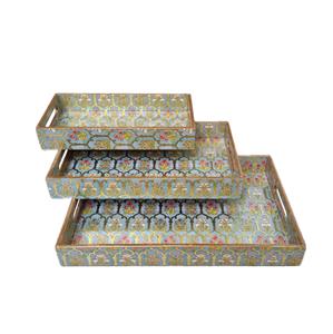 Plateaux ronds en bois MDF en résine écologique Décoration intérieure élégante Plateau de service mural Aliments durables Options de restauration en vente - Product Image 1