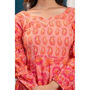 เดรสแม็กซี่พิมพ์ลายดอกไม้สีพีชมีชุดเดรสที่สง่างามสำหรับผู้หญิงคอหวานใจ - Product Image 6