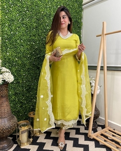 Elegante tela étnica Chanderi Kurti para mujer sin esfuerzo Glamour rico estilo Organza tela Dupatta estilo indio pakistaní - Product Image 3