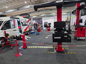 ACHETEZ MAINTENANT ! Machine d'alignement automatique des roues de camion DigitalAccuracy ProAlign2 pour les professionnels, avec une longue durée de vie. - Product Image 2