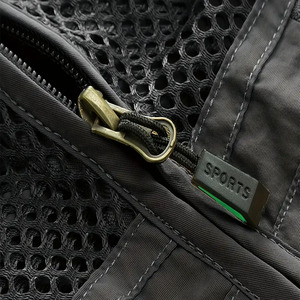 Gilet sur mesure pour hommes best-seller Gilet multi-poches de luxe tendance avec poche en 5 dimensions OEM service pour hommes - Product Image 5