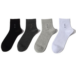 ODM Business Calcetines Algodón Bambú Tobillo Vestido Calcetines Antibacteriano Absorbe La Humedad Logotipo Personalizado Etiqueta Hecho en Vietnam por JZVINA - Product Image 1