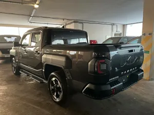 Camioneta Automática K l l A TAXMAN 2025 con Asientos de Cuero, Neumáticos R18 y Portaequipajes de Aleación de Aluminio - Product Image 5