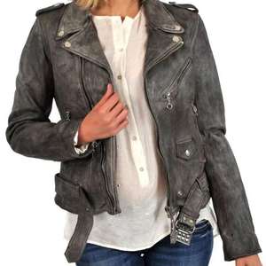 Veste en cuir décontractée pour femmes Vêtements d'extérieur élégants Coupe confortable Design moderne pour toutes les saisons et vêtements d'automne - Product Image 1