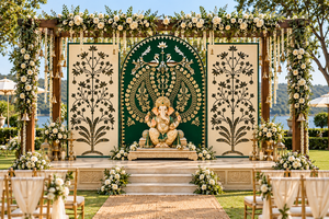 Grand Peacock Ganpati Entrance pour Mariages Hindous, Décoration Traditionnelle de Mariage Ganesha, Accessoire de Décoration Florale, Toile de Fond Haldi, Fibre UK - Product Image 5
