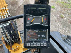 Best Quality Cheap used CATERPILLAR 302.7CR Crawler Mini Excavator CAT 302.7 CR Mini Excavator Small Diggers with Good <b>Engine</b> - Product Image 5